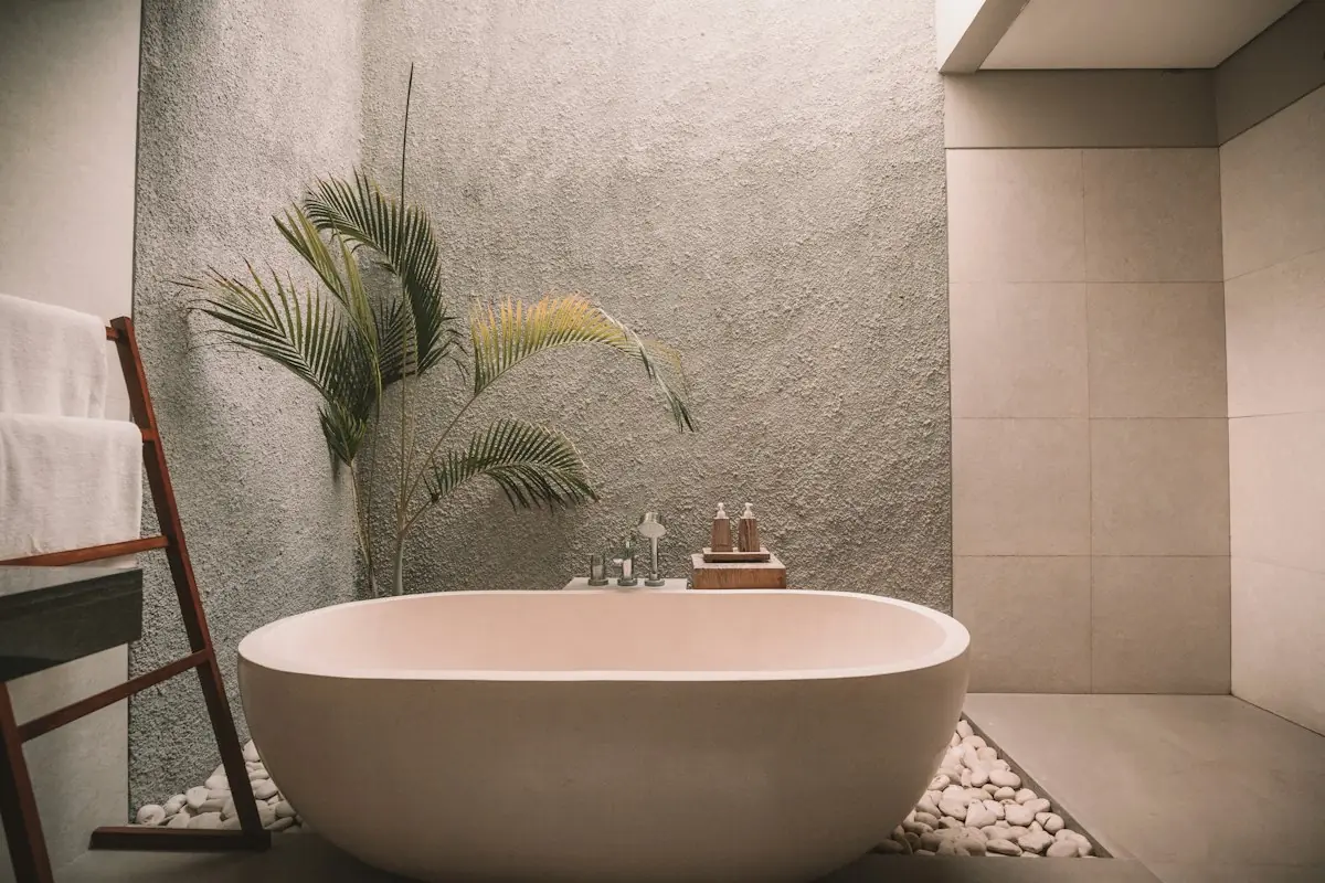 Freestanding stone bath